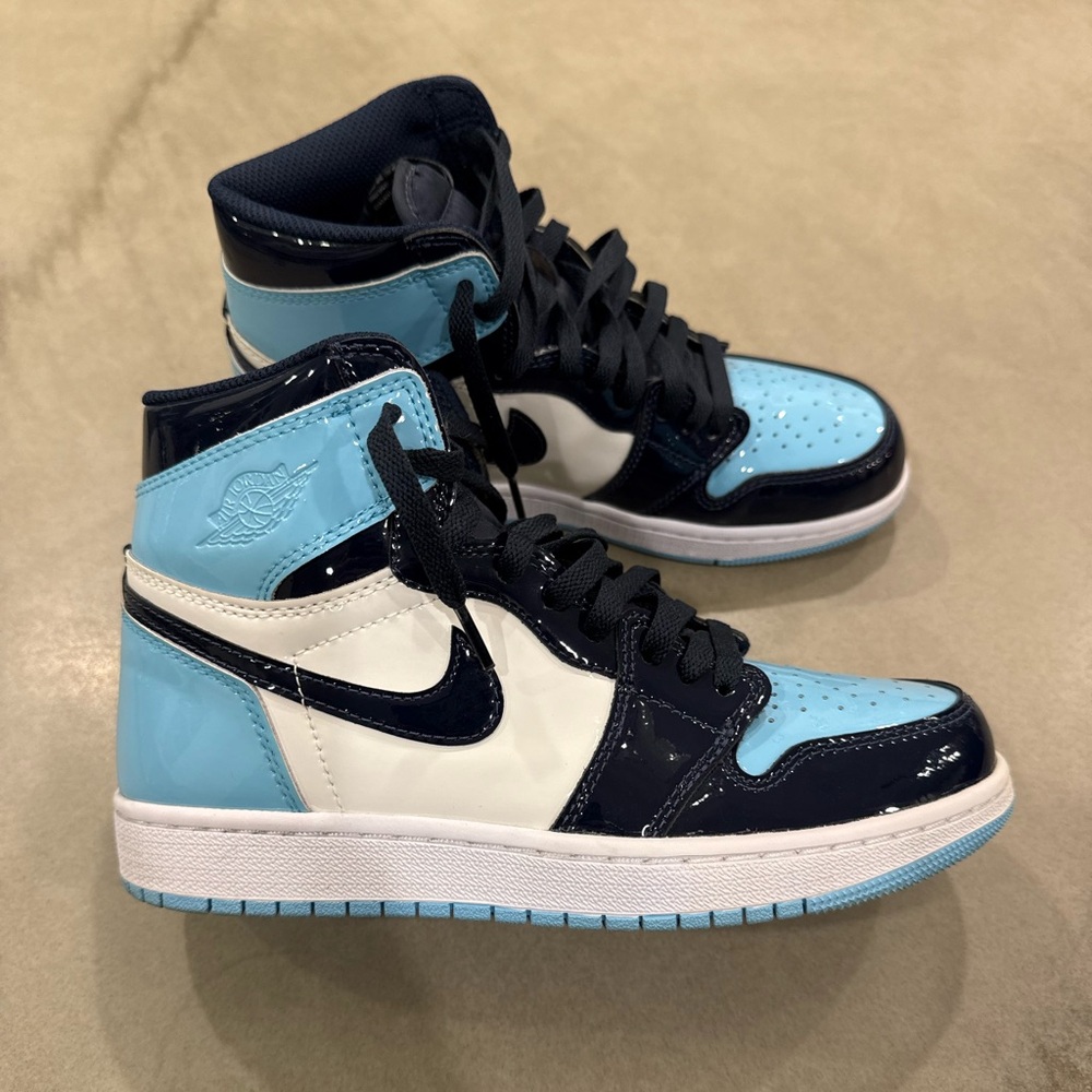 Air Jordan 1 Retro High OG 'Blue Chill' - Women’s 8, Men’s 6.5